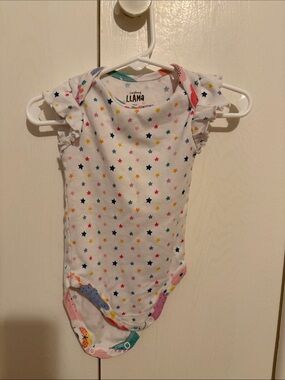 Llama White Multi-Star Ruffle Sleeve One-Piece Bodysuit